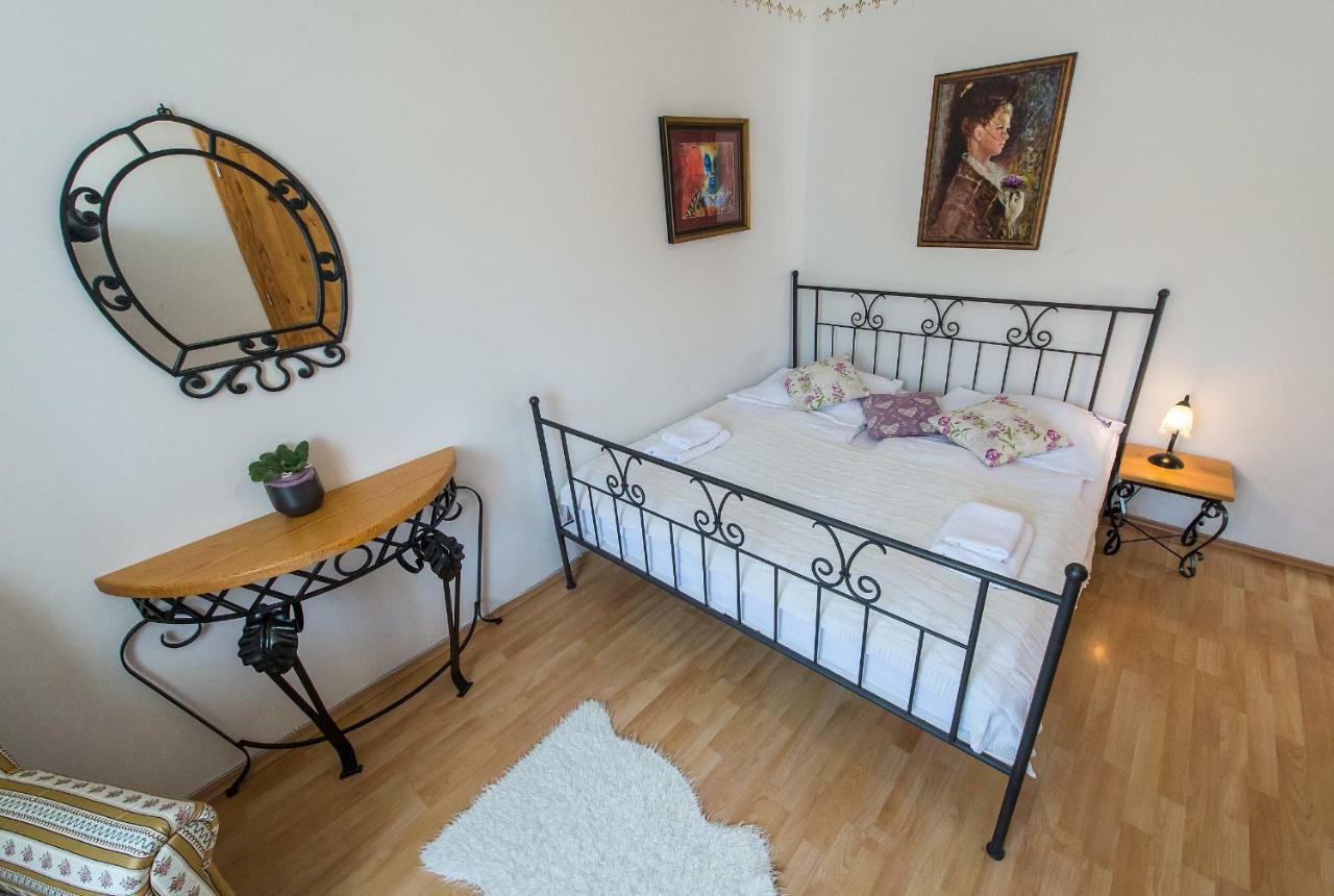 Pension Fialka Cesky Krumlov Bagian luar foto